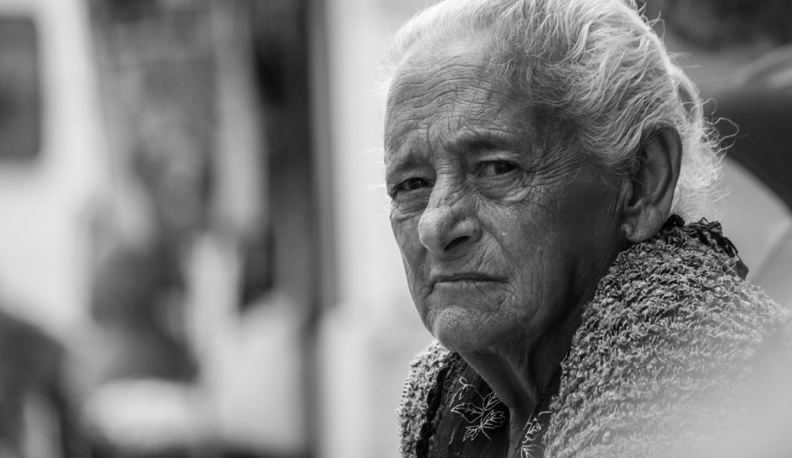 Old Lady in Lisbon - Cuyahoga - pixabay Abbildung von einer alten Dame