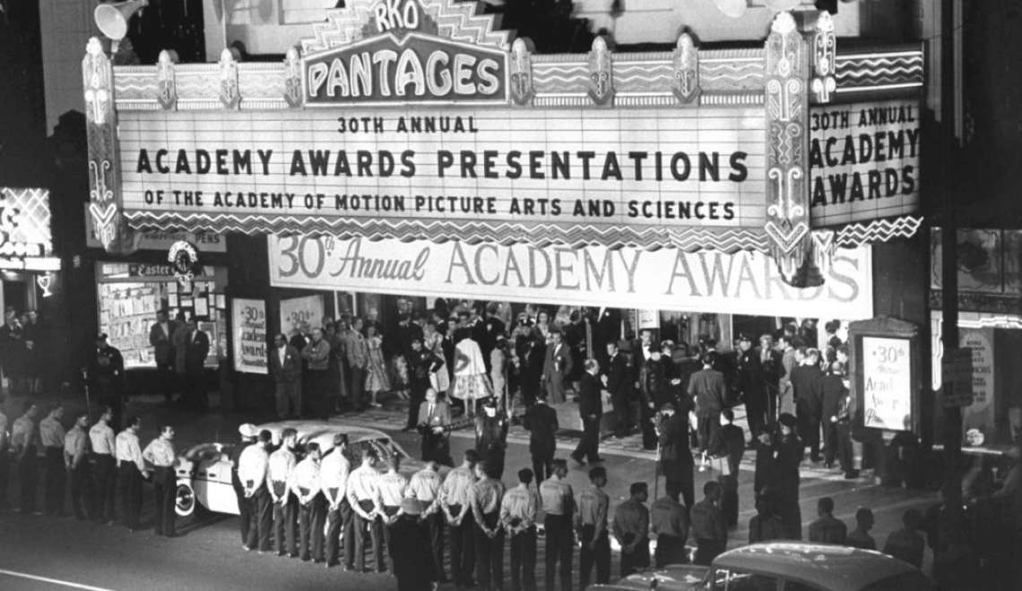 Oscars - 30th Annual Academy Awards Photo - Eingang zu den Oscars - 30th Annual Academy Awards