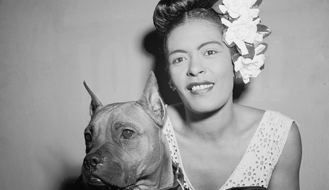 Abbildung von Billie Holiday und ihrem Hund