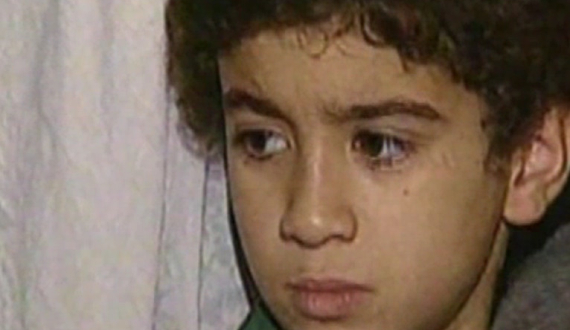 Omar Khadr - child - Photo by Khadr Family - from Wikimedia Commons - PD Foto von Omar Khadr als Junge