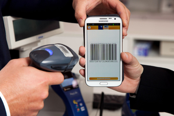 Abbildung von Smartphone mit Strichcode und Scanner